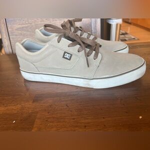 Light grey tan taupe dc deck shoes.